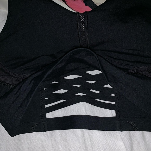 Lululemon Sports Bra - Picture 4 of 5